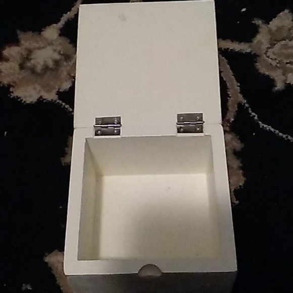 Trinket box - Picture 3 of 4